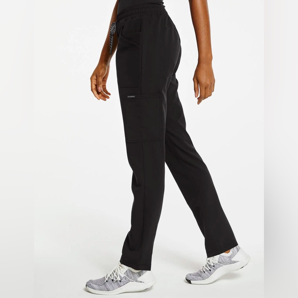 Jaanuu Women's‎ 8-Pocket Cargo Scrub Pant XXS Petite in Black